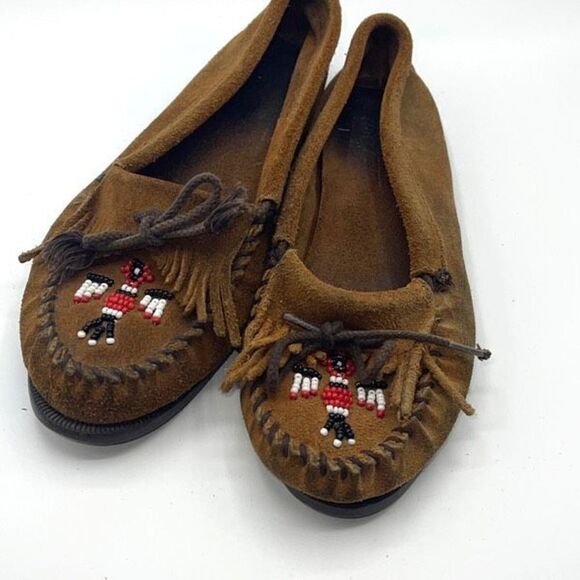 Minnetonka Moccasin Women's Beaded Loafers Flats Thunderbird  Slip On Size 7.5 - Picture 1 of 14